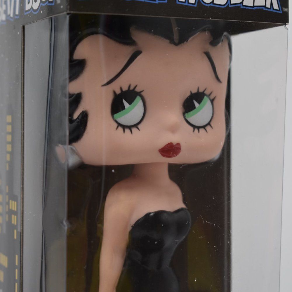 Funko Wacky Wobbler Evening Betty Boop - Picture 9 of 9